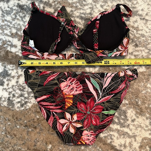 5/$25 will bundle Women’s bikini with push up top - Picture 2 of 4